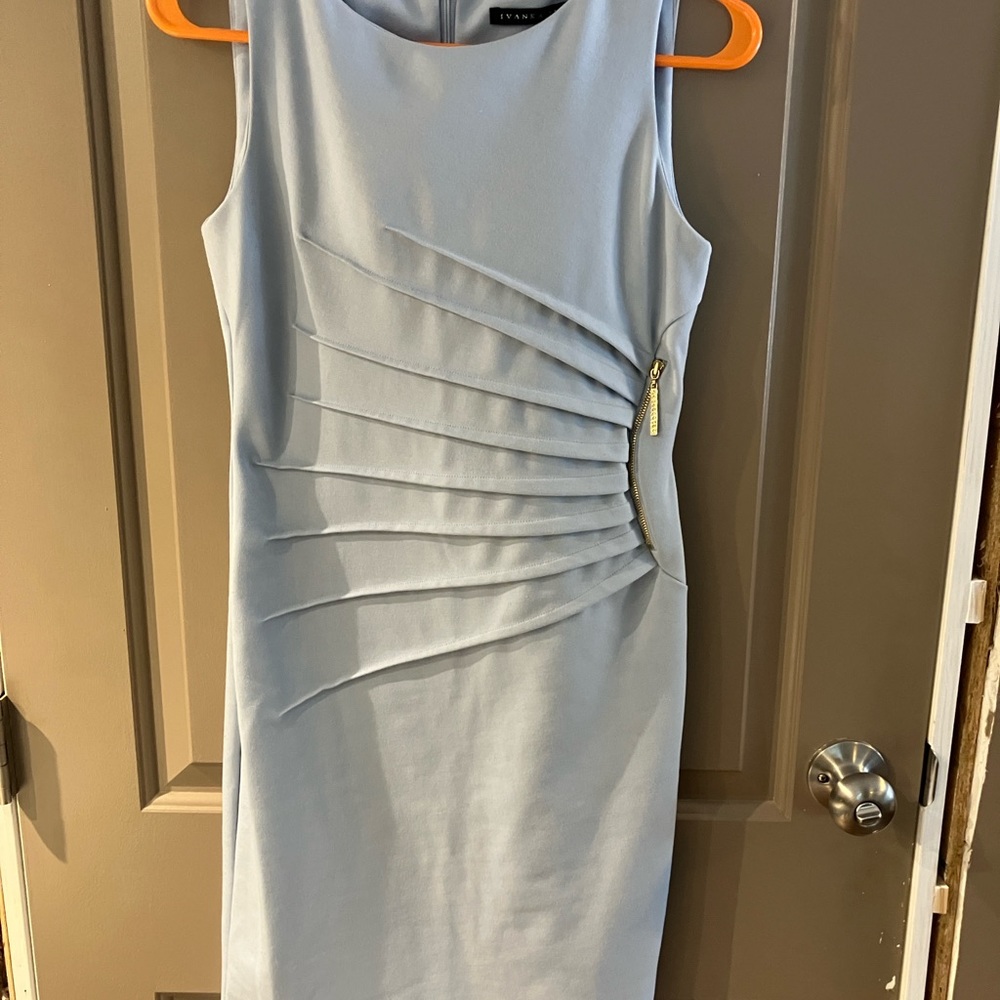 Ivanka Trump Elegant Blue Sleeveless Dress Size 4